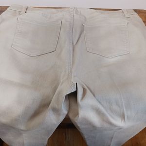 Women Signature skinny Fit size 16 stretch Beige straight leg relaxed fit pocket